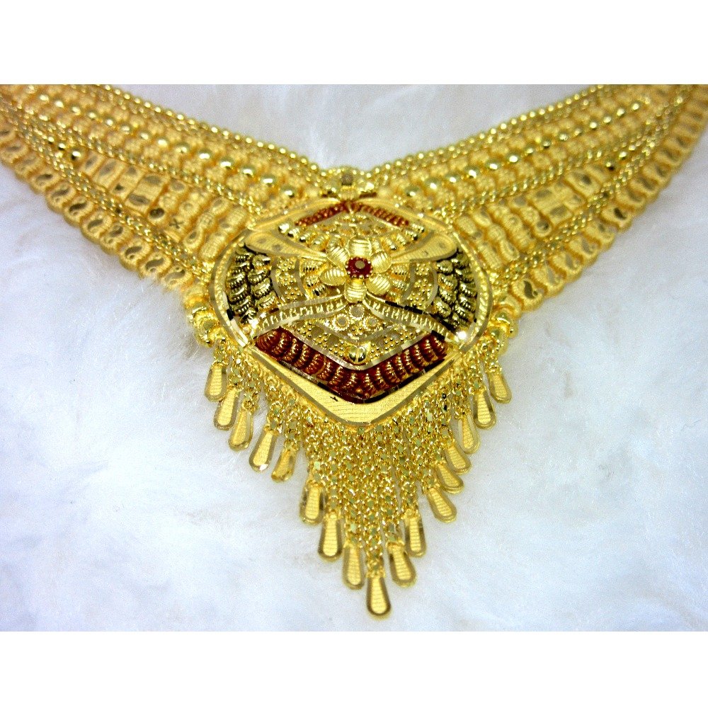 Culcutti broad gold necklace set