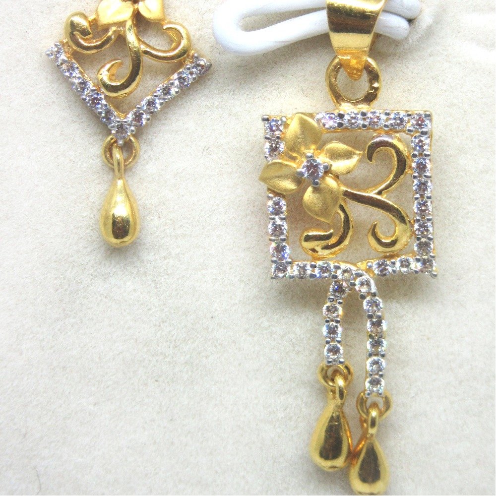 916 Gold Hallmarked pendant set