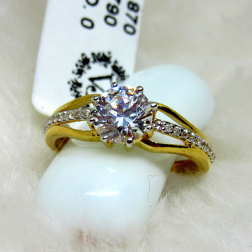 Amazing rounded shank style diamond ring by 