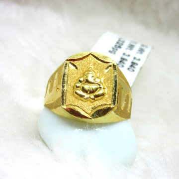 Gold Ganesha Gents Ring by 
