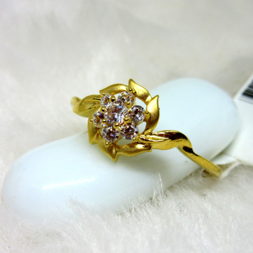 Amazing clustered flower diamond ring by 