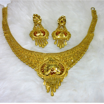 Gold Broad Semi Culcutti Set by 