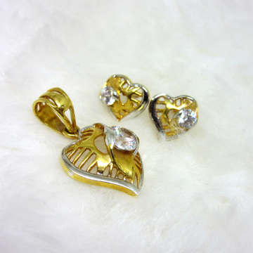 Heart Shape Single Diamond Pendent Set by 
