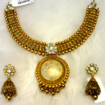 22k 916 Jadtar Antique set by 