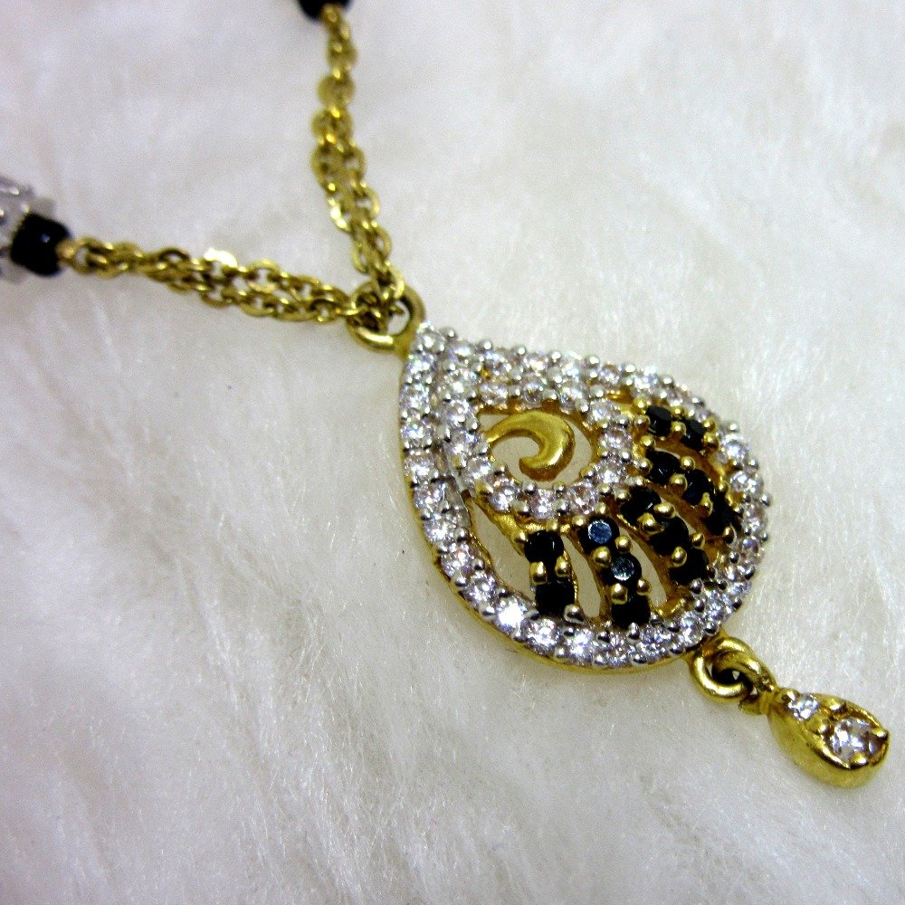 Gold stone mangalsutra dokiya