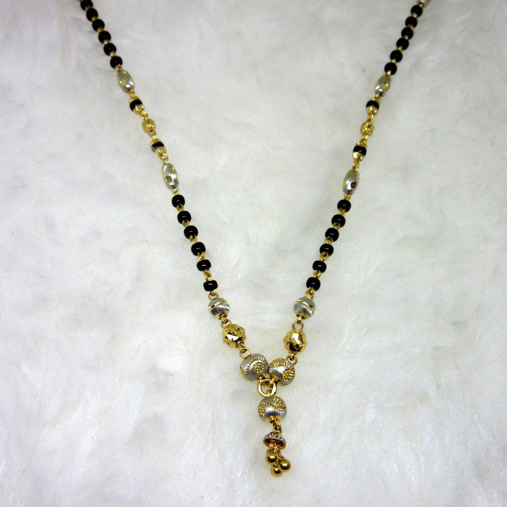 Gold verticle mangalsutra dokiya