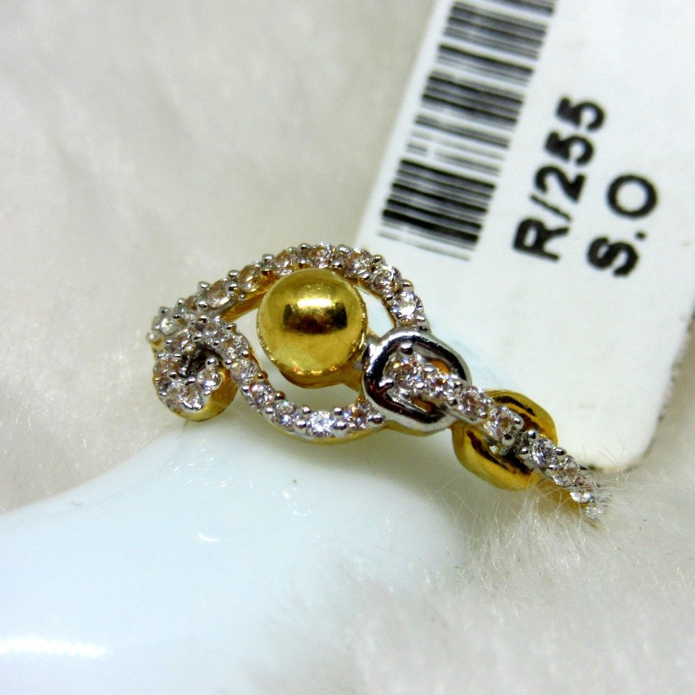 Gold vintage diamond ring
