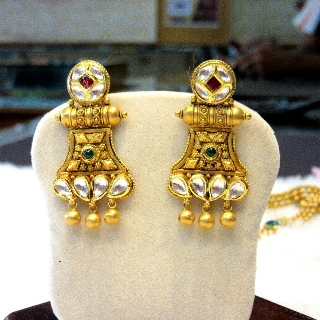 22k hallmark 916 long antique jadtar set