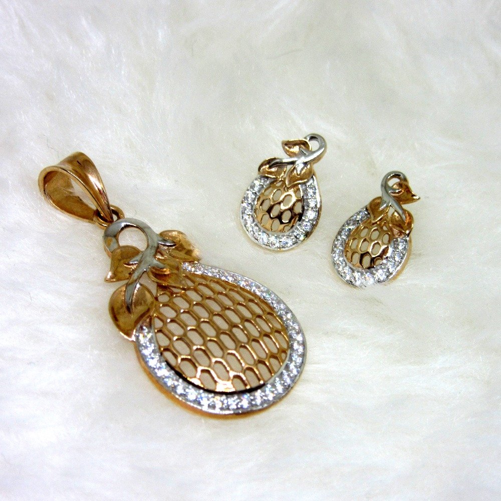 Rose Gold unique Design Pendent Set