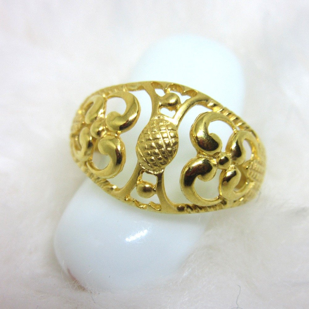 Gold 22k hm916 broad vintage ring