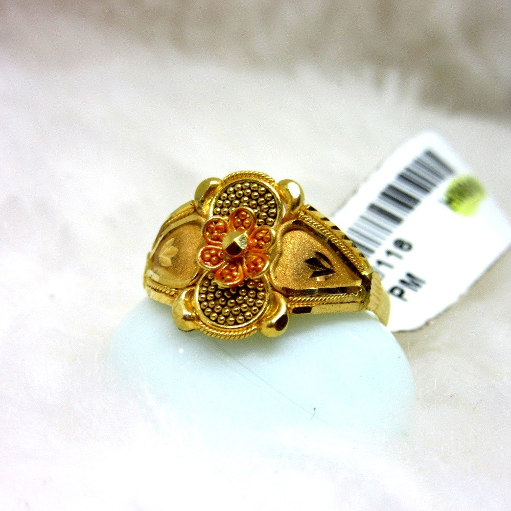 Gold Designer Ladies Ring