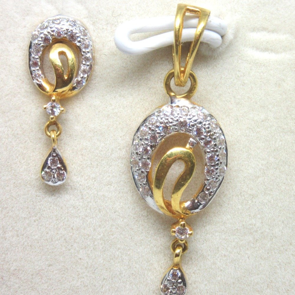 916 gold fancy pendant set