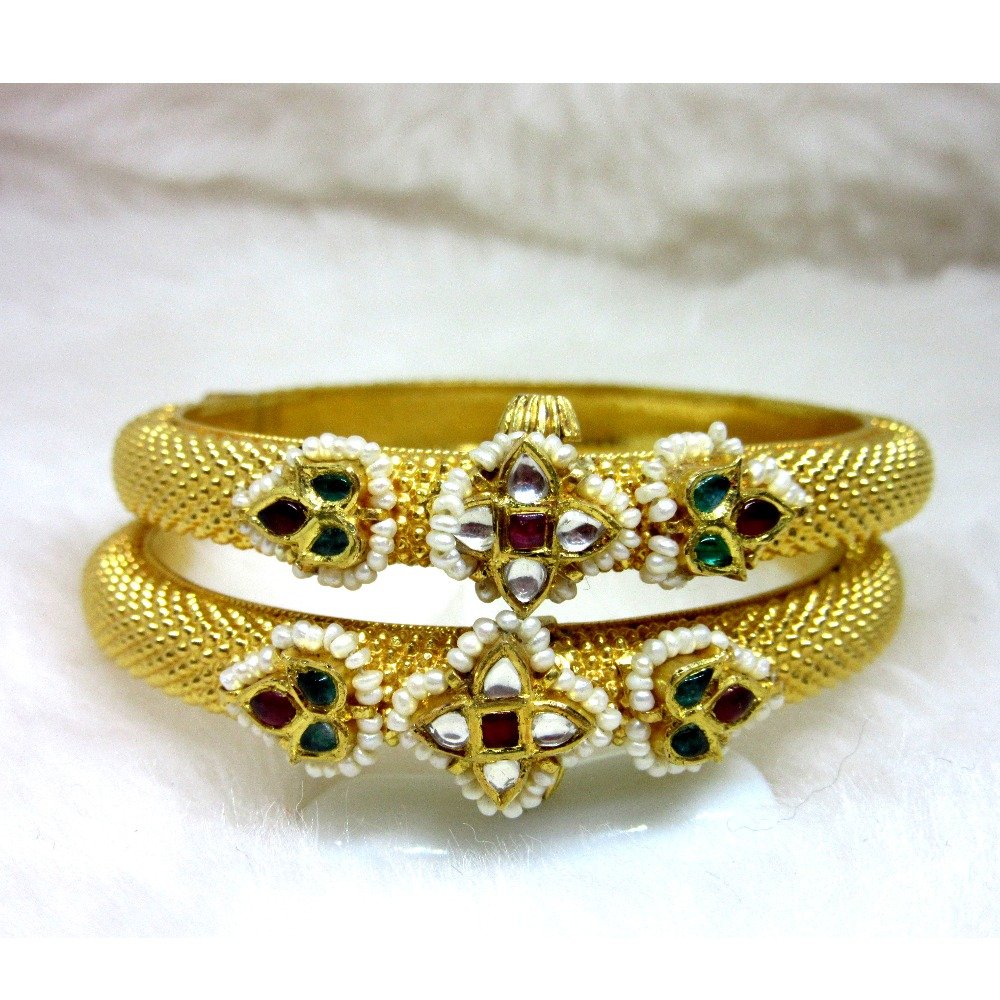 Gold jadtar bangles