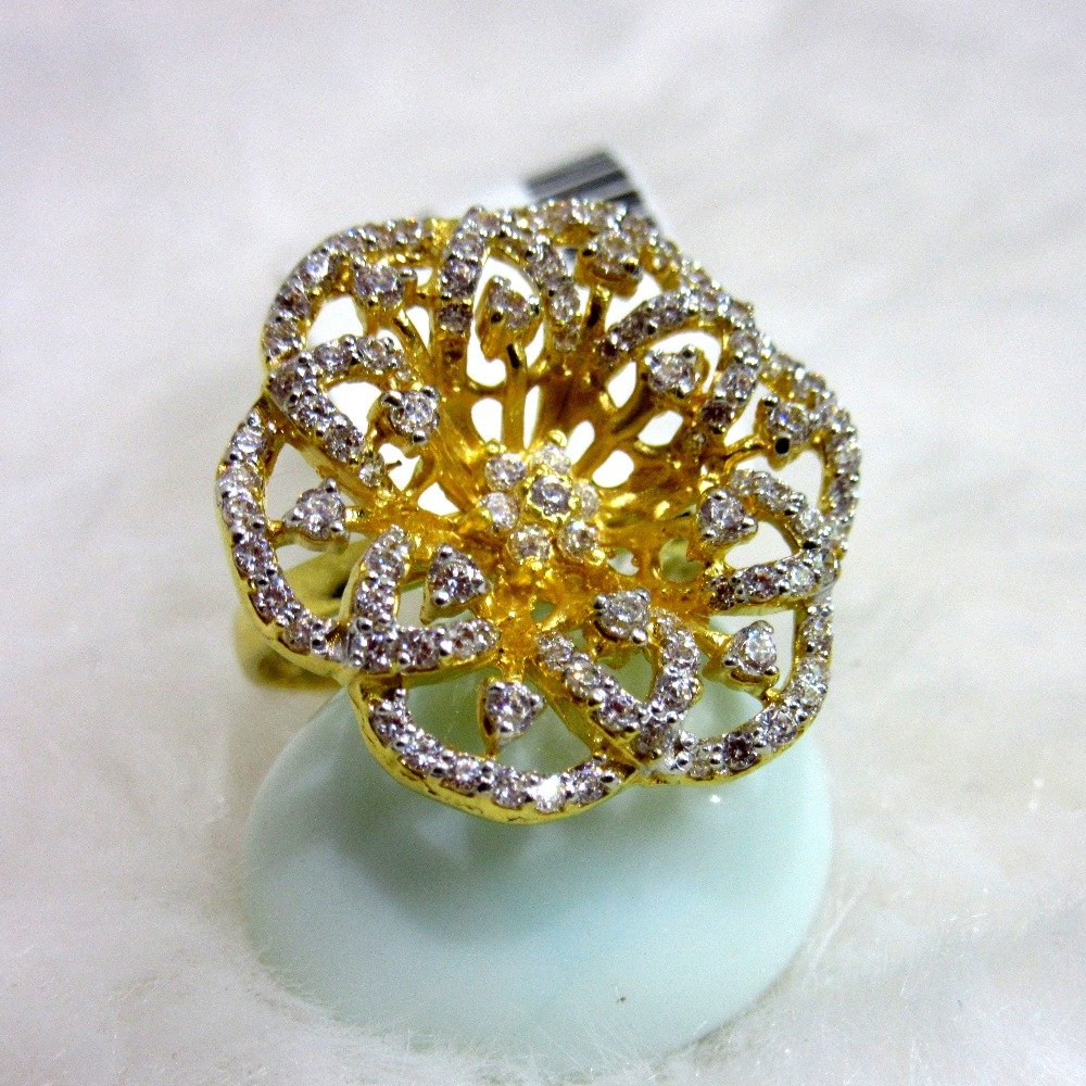 Gold hm916 designer flower diamond ring