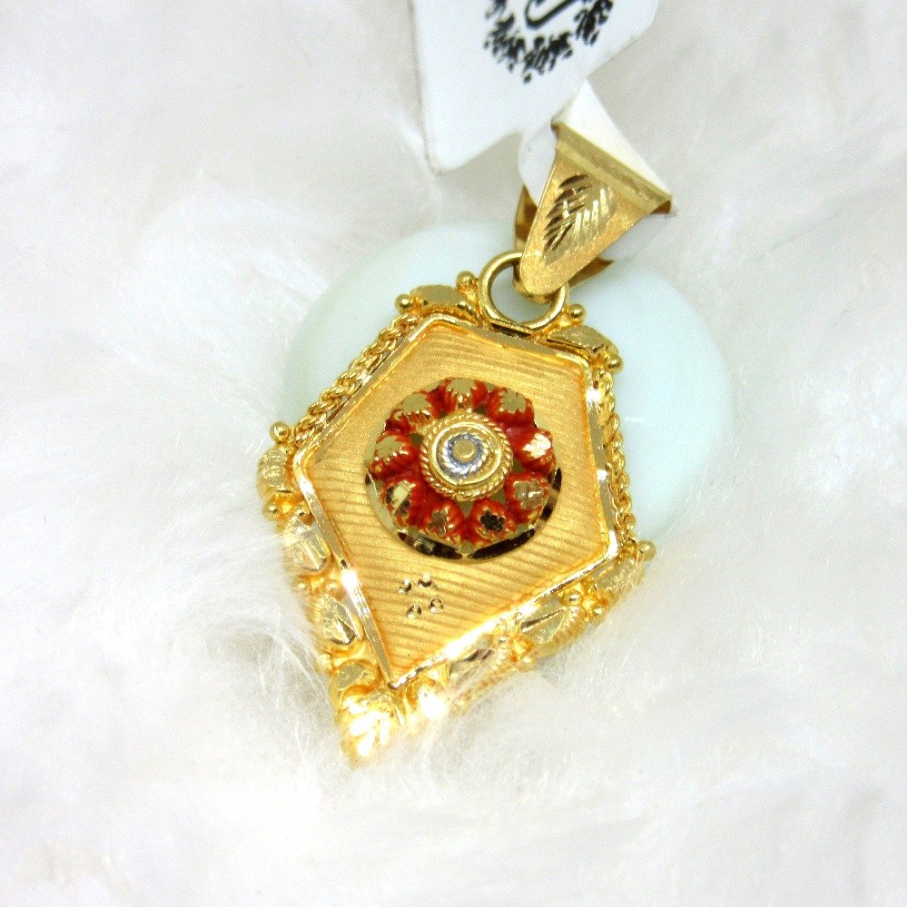 Gold ledies fancy pendent
