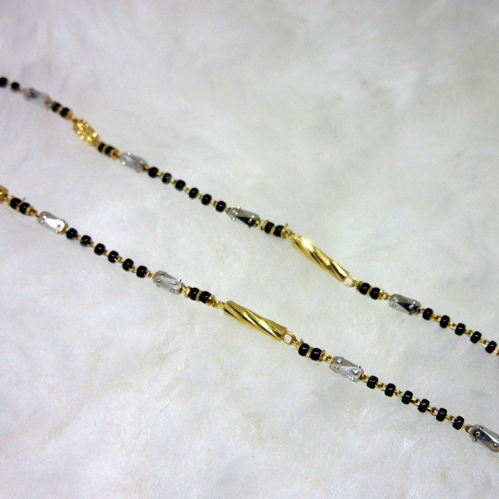 Gold dailywear casual mangalsutra dokiya