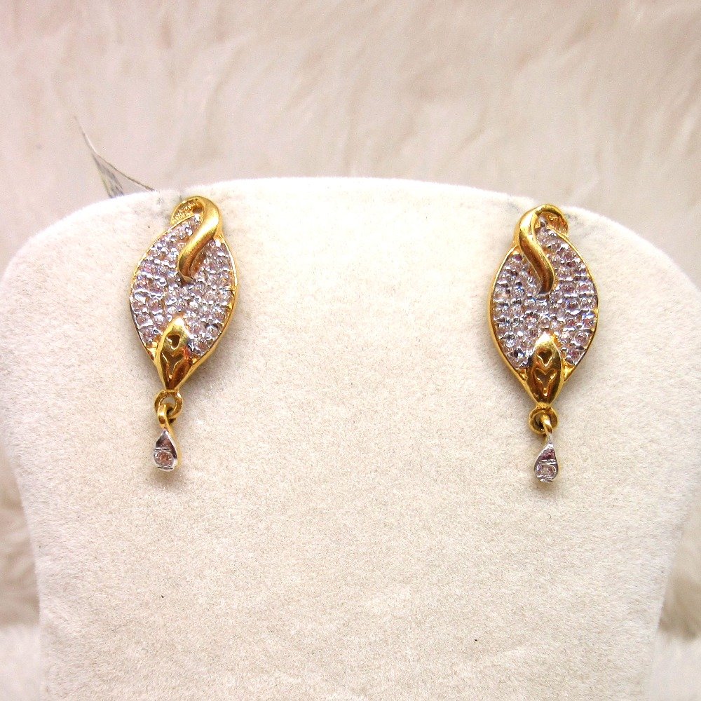 Gold Diamond Earring