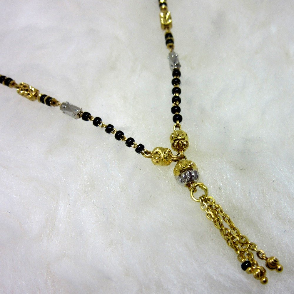 Gold dailywear casual mangalsutra dokiya