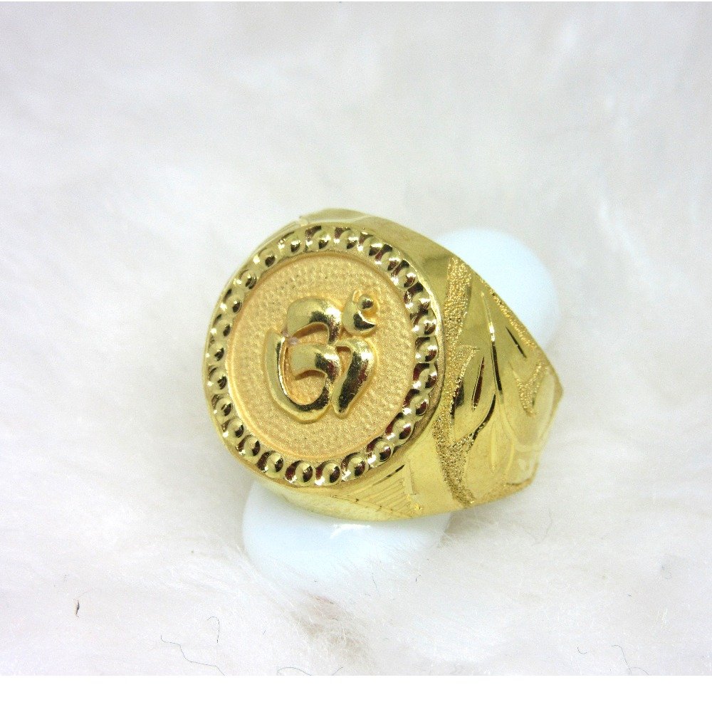 Gold round sale shape ring