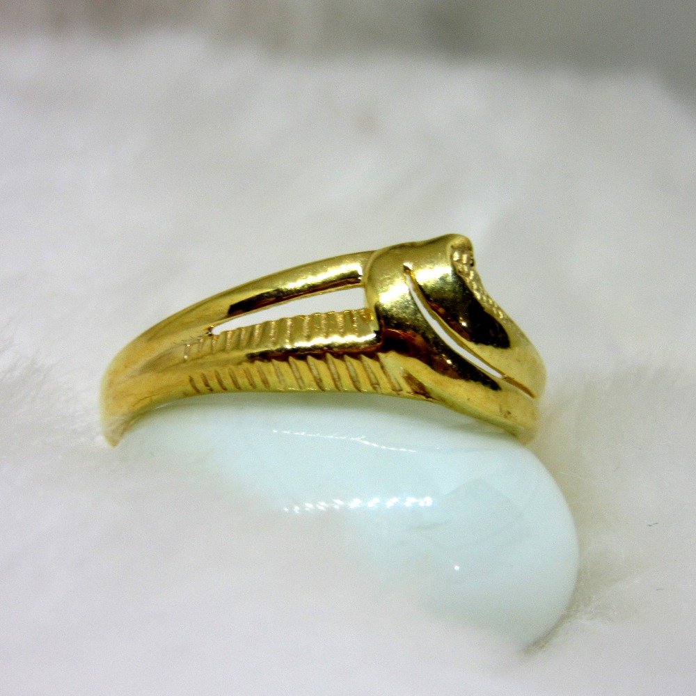 Delicate Plain gold Casting ring