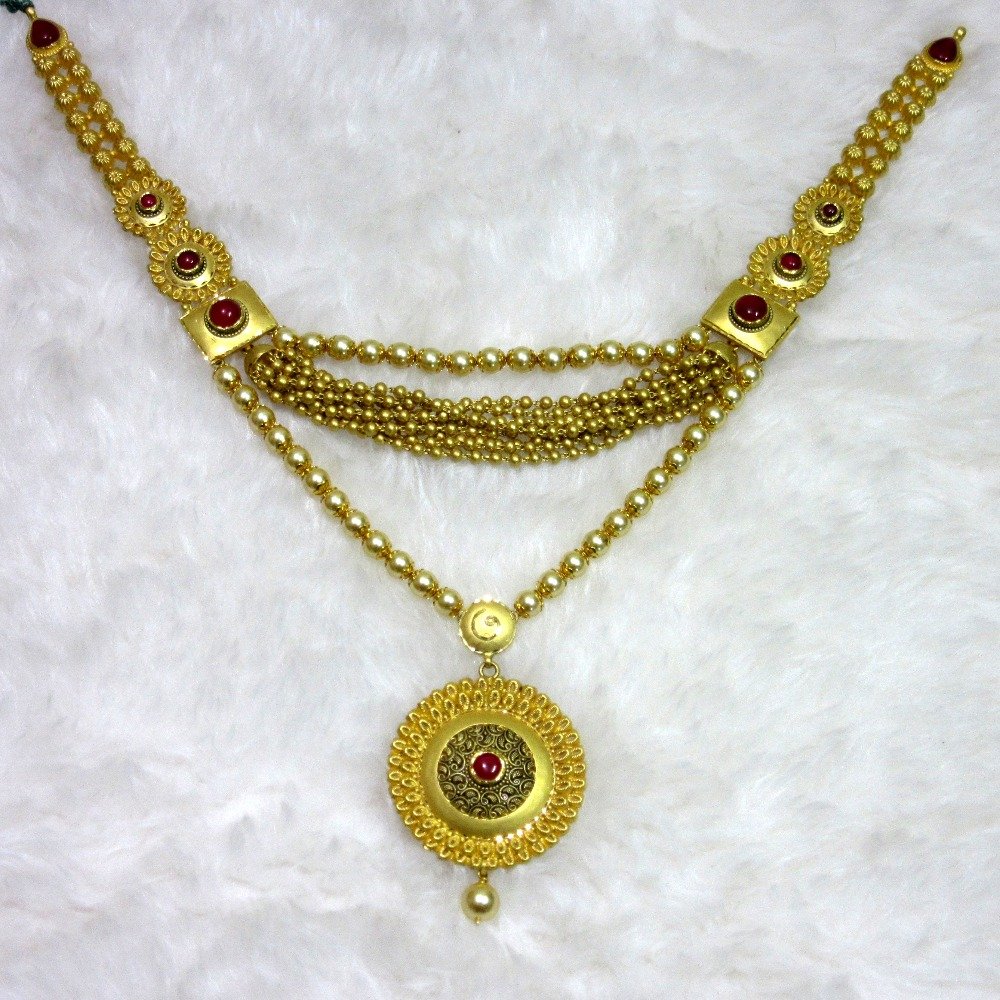 Gold dazzling round pendent mala