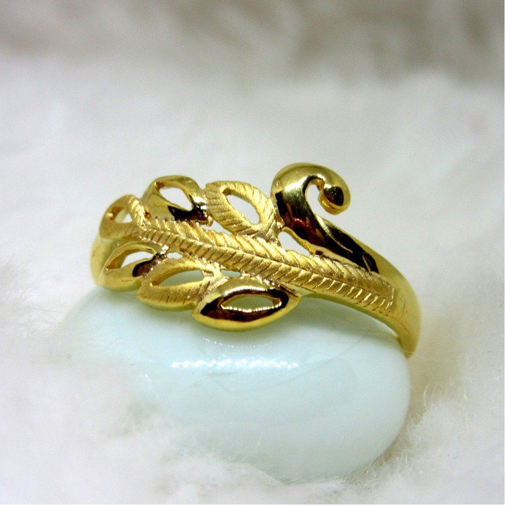 Casting peacock ring