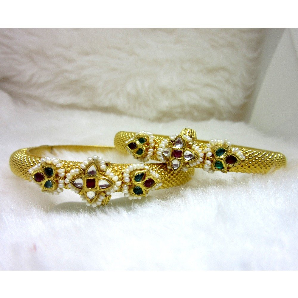 Gold jadtar bangles