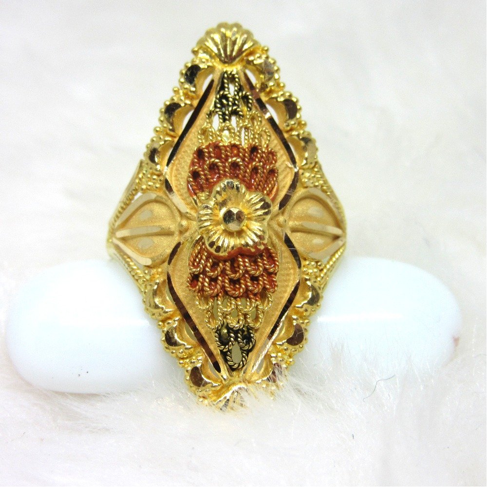 Amazing gold long carving ring