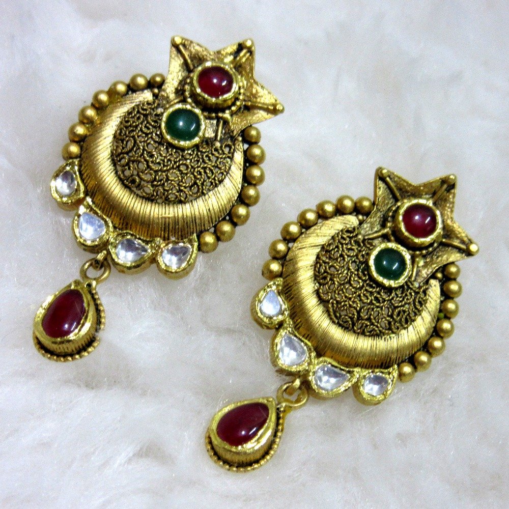 Antique moon shape designer jadtar pendent set