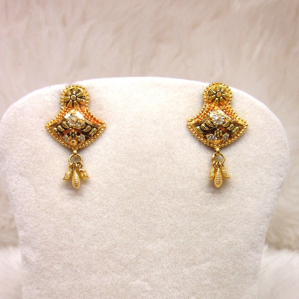 Gold Fancy Culcutti Earring